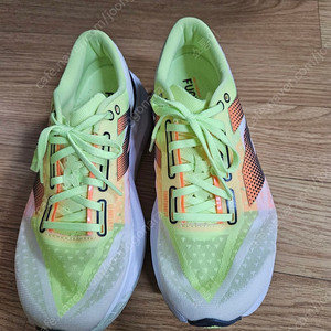 뉴발란스 레벨 v4