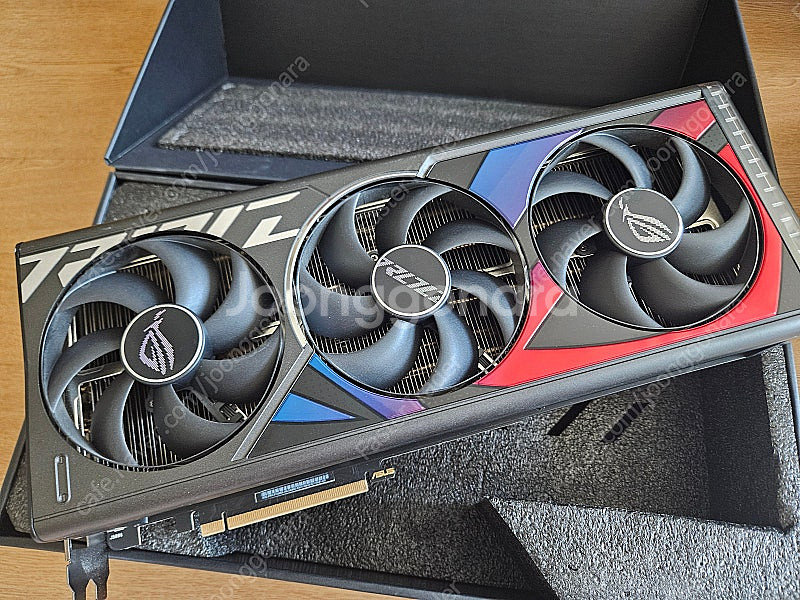 ASUS RTX 4080 SUPER STRIX GAMI...--3