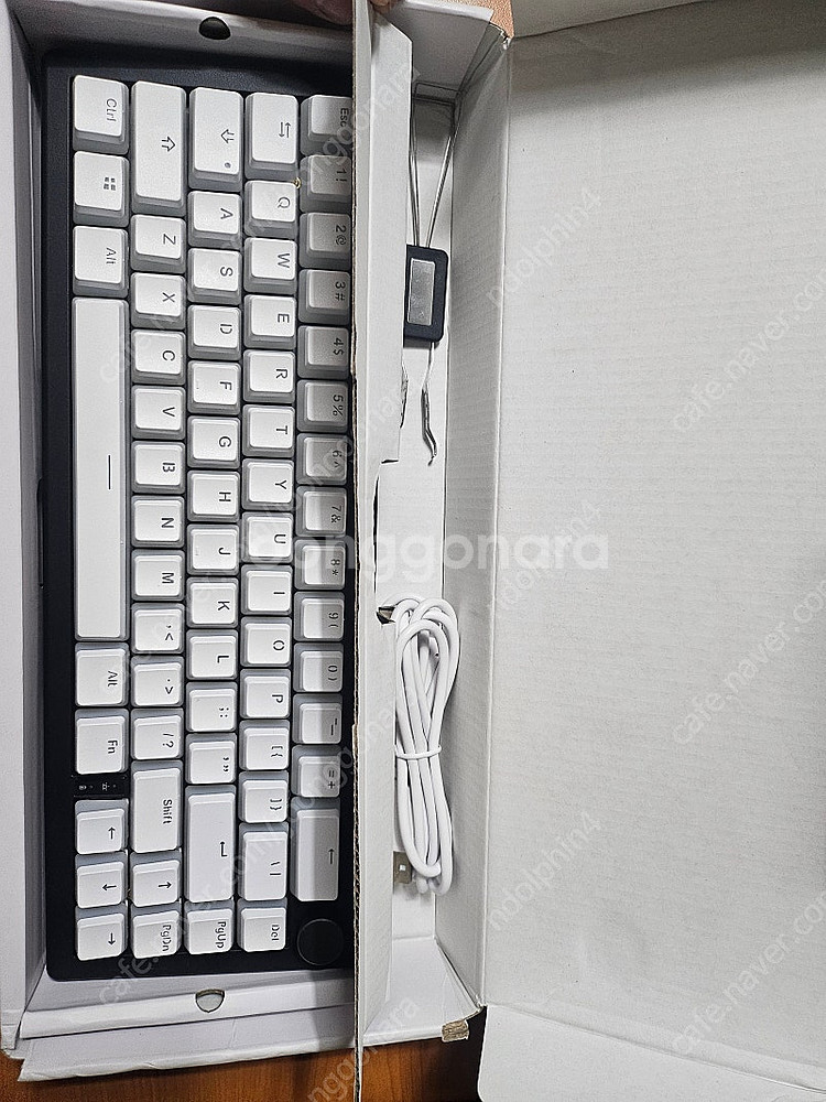 GMK67 커스텀키보드 팝니다--2