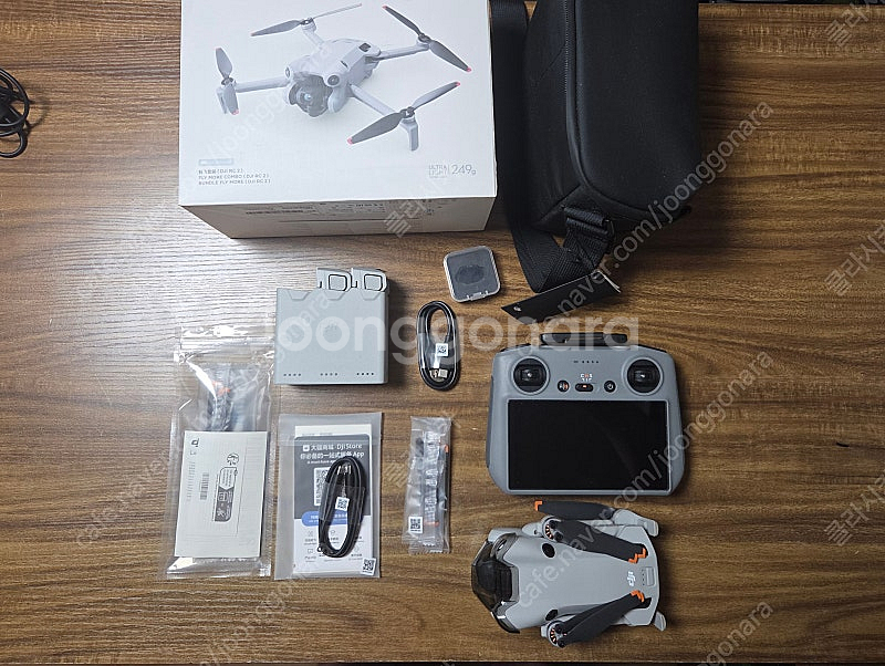 DJI MINI 4 PRO (미니4프로) 플라이모어 풀세트 드론 거의 새제품 판매합니다--0