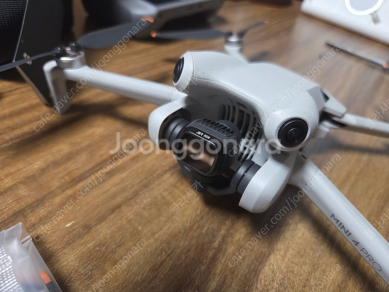 DJI MINI 4 PRO (미니4프로) 플라이모어 풀세트 드론 거의 새제품 판매합니다--1