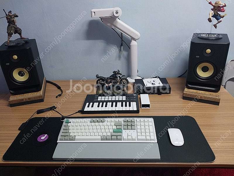 krk g4 블랙라이언 오디오인터페이스 판매합니다.--1