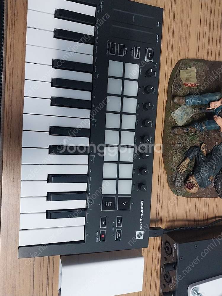 krk g4 블랙라이언 오디오인터페이스 판매합니다.--2
