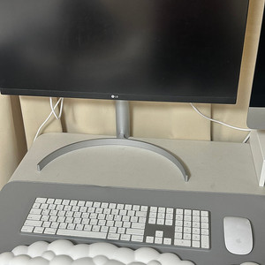 LG 27UL850 모니터 박스있음 상태좋음