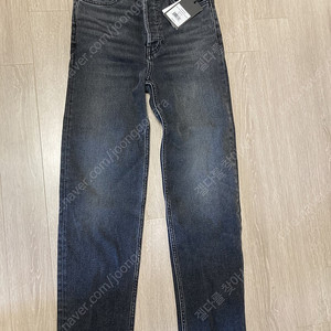 리던 스토브 파이프 워싱 블랙 25사이즈 팝니다. re/done stove pipe 70s high rise jean
