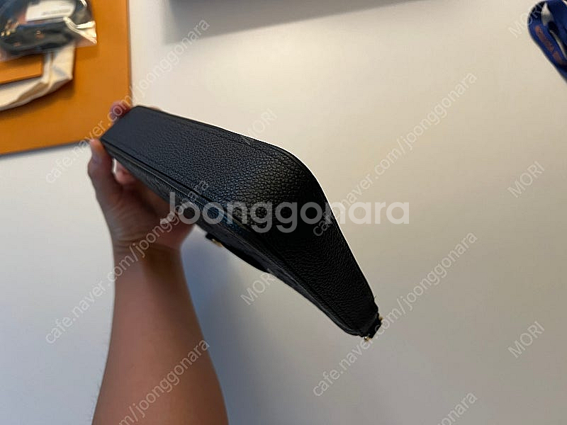 루이비통 이지파우치 온 스트랩 M80349 앙프렝뜨 블...--5