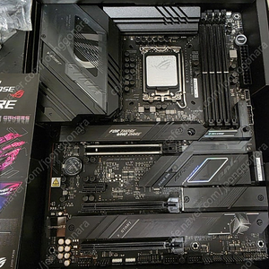 ROG STRIX Z790-F GAMING WIFI 메인보드