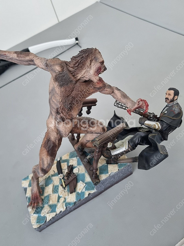 ps4 디오더 1886 한정판 피규어 팝니다--2