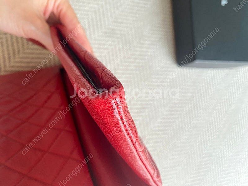 샤넬 캐비어 플립 폴딩 클러치 정품--1