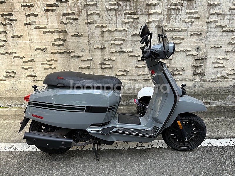 람브레타 v125 그레이 22년식 8900km 판매합니...--1