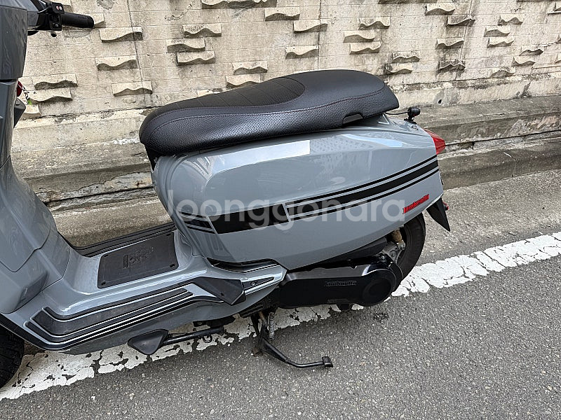 람브레타 v125 그레이 22년식 8900km 판매합니...--5