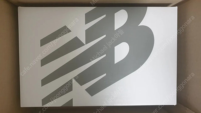 뉴발란스 990V6 그레이 컬러 260 사이즈 팝니다. 이미지