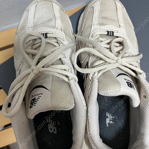 뉴발란스 530 베이지 판매합니다