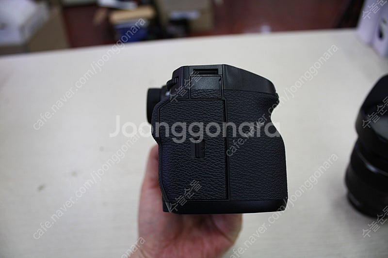후지 x-h2 16-80 f4--6