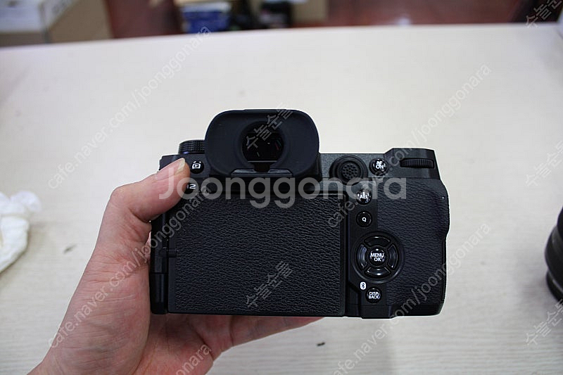 후지 x-h2 16-80 f4--7
