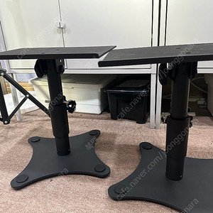 게이터 프레임웍스 Gator Frameworks Desktop Studio Monitor Stand 모니터스피커 스탠드 판매 합니다!