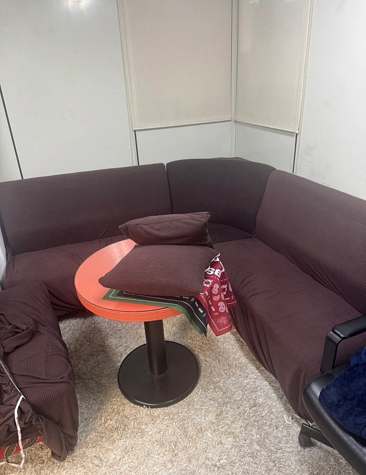 노래방쇼파 세트로 판매합니다--2
