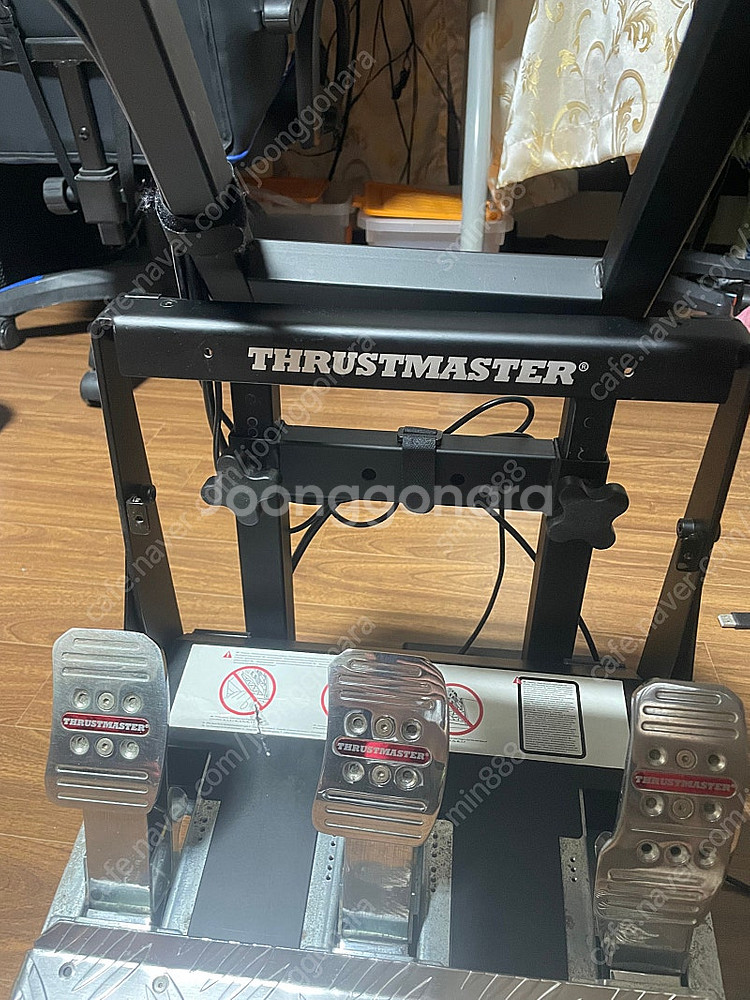 트러스트 마스터 t500 팝니다.--6