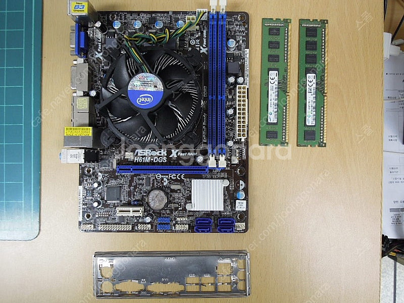 ASROCK H61M-DGS + i5 2500 + DD...--0