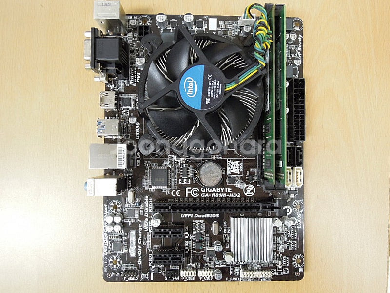 기가바이트 H81M-HD2 + i5 4690 + DDR...--1