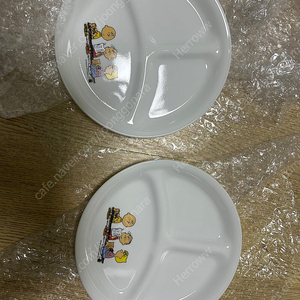 새상품 코렐 스누피 삼절접시2개+ 국그릇