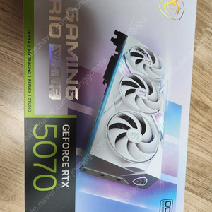 MSI 지포스 RTX 5070 게이밍 트리오 OC 화이트 D7 12GB 트라이프로져4