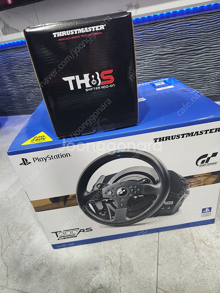 트러스트마스터 T300RS GT 에디션 레이싱 휠--0