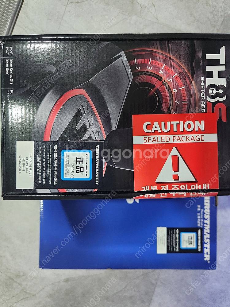 트러스트마스터 T300RS GT 에디션 레이싱 휠--1