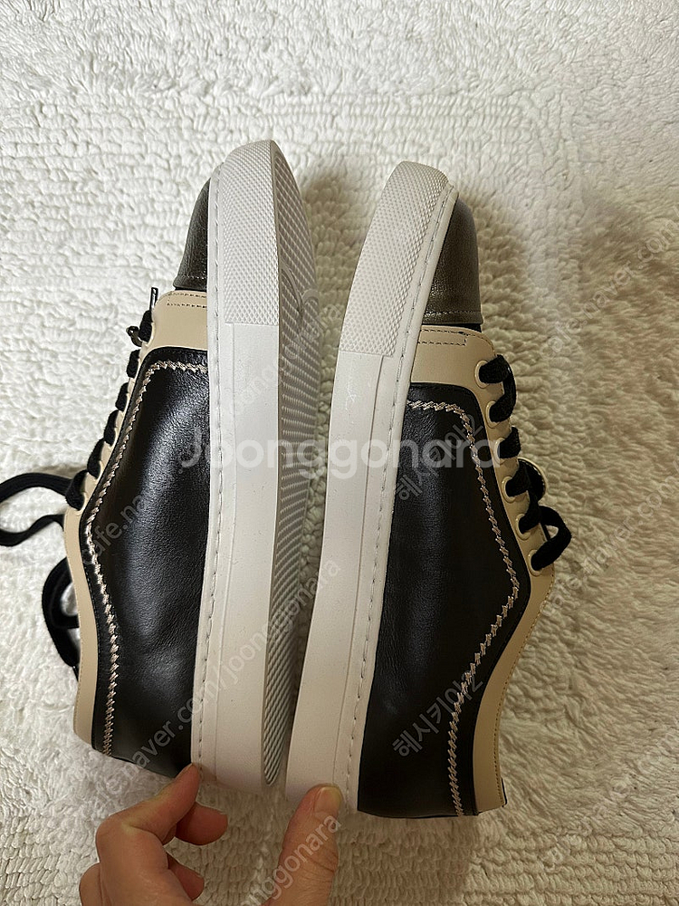 마인 램스킨 엠블럼 스니커즈 블랙 235사이즈--4