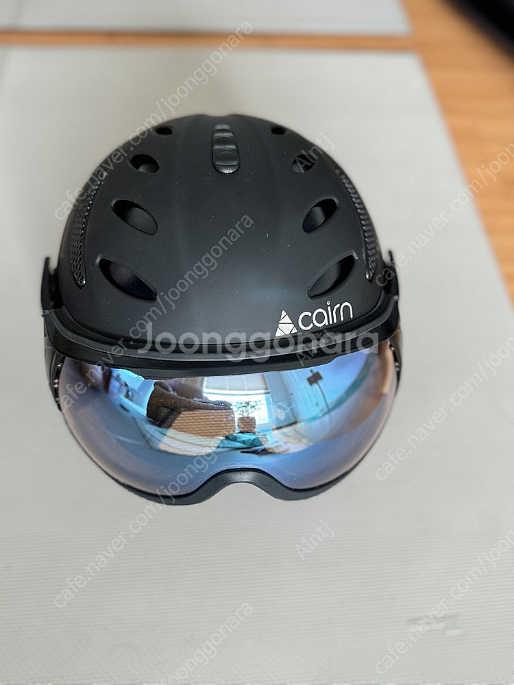 케언 스키 헬멧 판매합니다.--1
