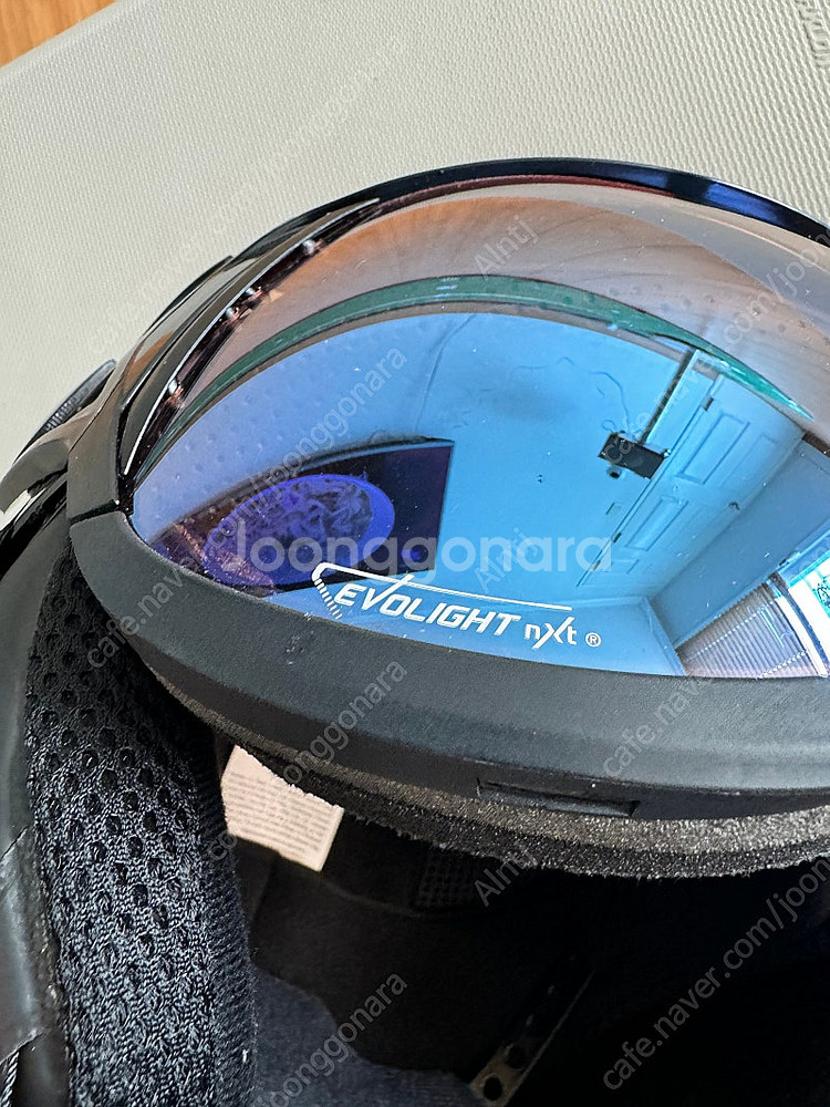 케언 스키 헬멧 판매합니다.--5