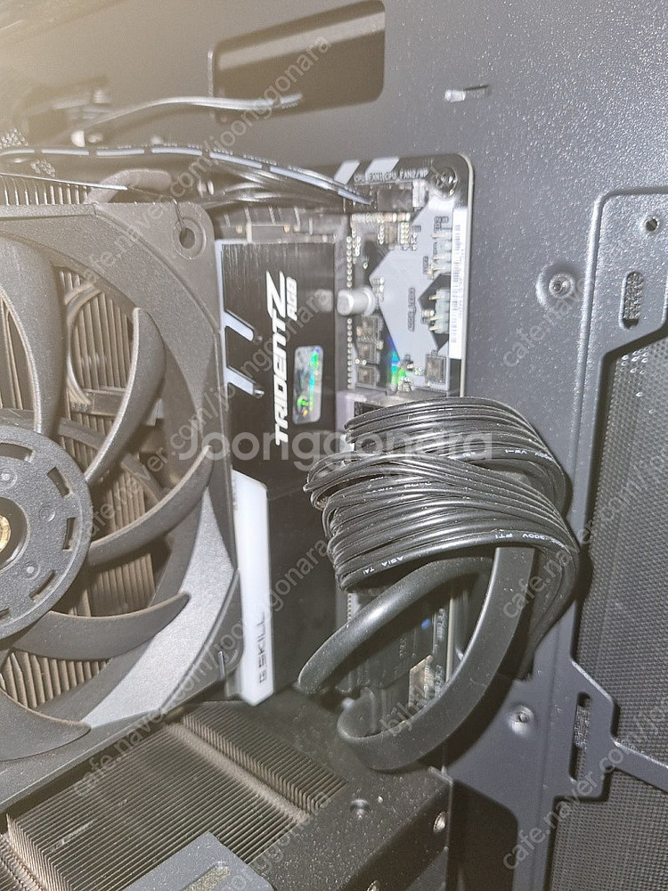 12600kf , 4070ti 본체 팝니다--2