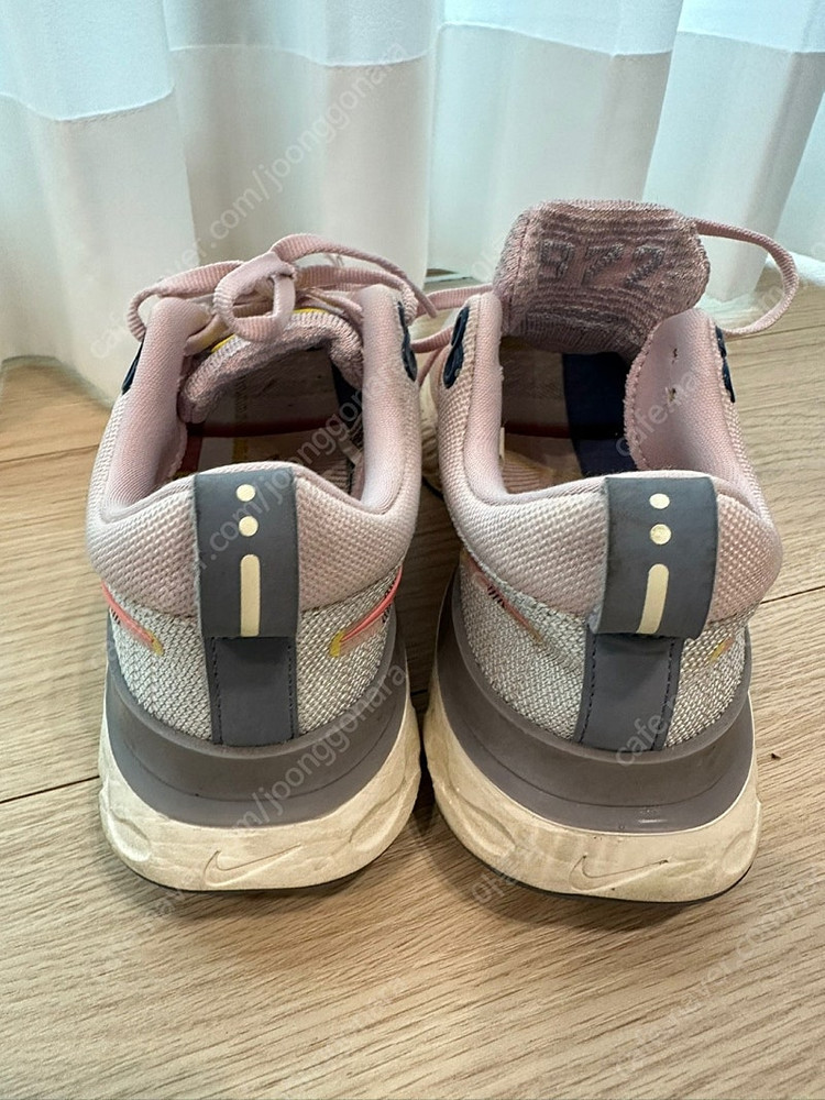 나이키 우먼스 리액트 인피니티런 2 플라이니트 프리미엄 DH2497-600 이미지