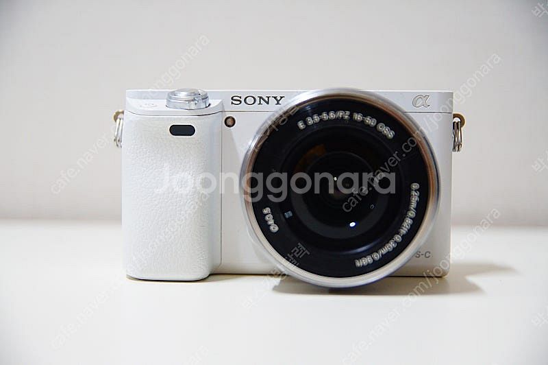 [소니] A6000 화이트 2,028컷 팝니다.--1