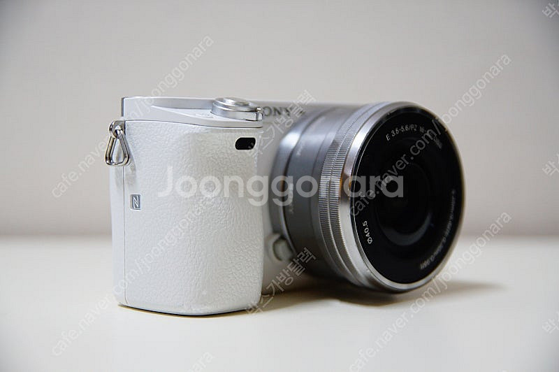 [소니] A6000 화이트 2,028컷 팝니다.--2