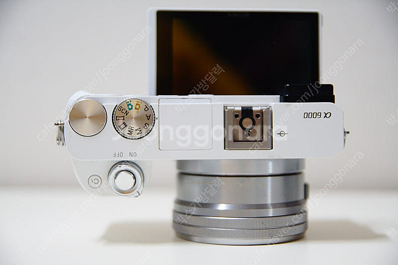 [소니] A6000 화이트 2,028컷 팝니다.--7
