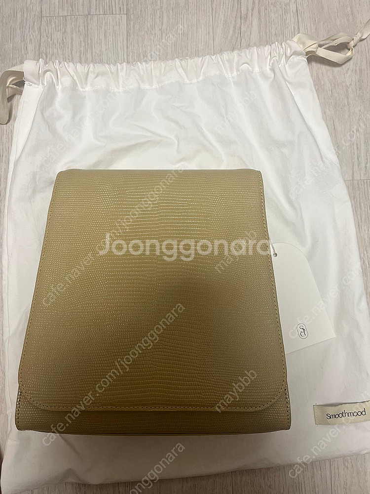 스무드무드 Poet bag 리자드 베이지 새상품 팝니다--2