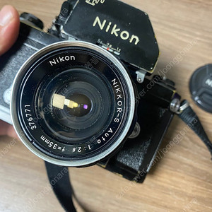 니콘 F 블랙 바디와 35mm 렌즈 그리고 ar-1 소프트 버튼 판매 합니다