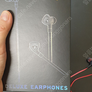 람보르기니 DELUXE 이어폰 블랙/레드 색상입니다