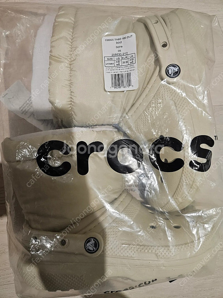 크록스 네오퍼프 본 W8 250mm 새상품--1