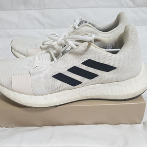 아디다스 260사이즈 센스부스트 운동화