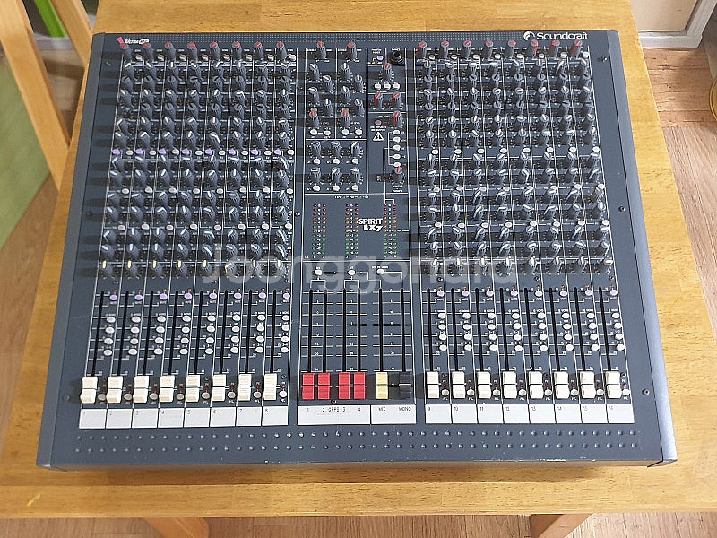사운드크레프트 16채널 음향믹서 SPIRIT LX7--0