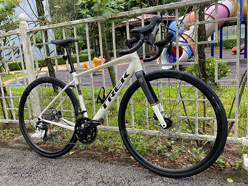 25년 트렉 도마니AL4 4세대 (티아그라10단,유압디스크)(가격인하)--1