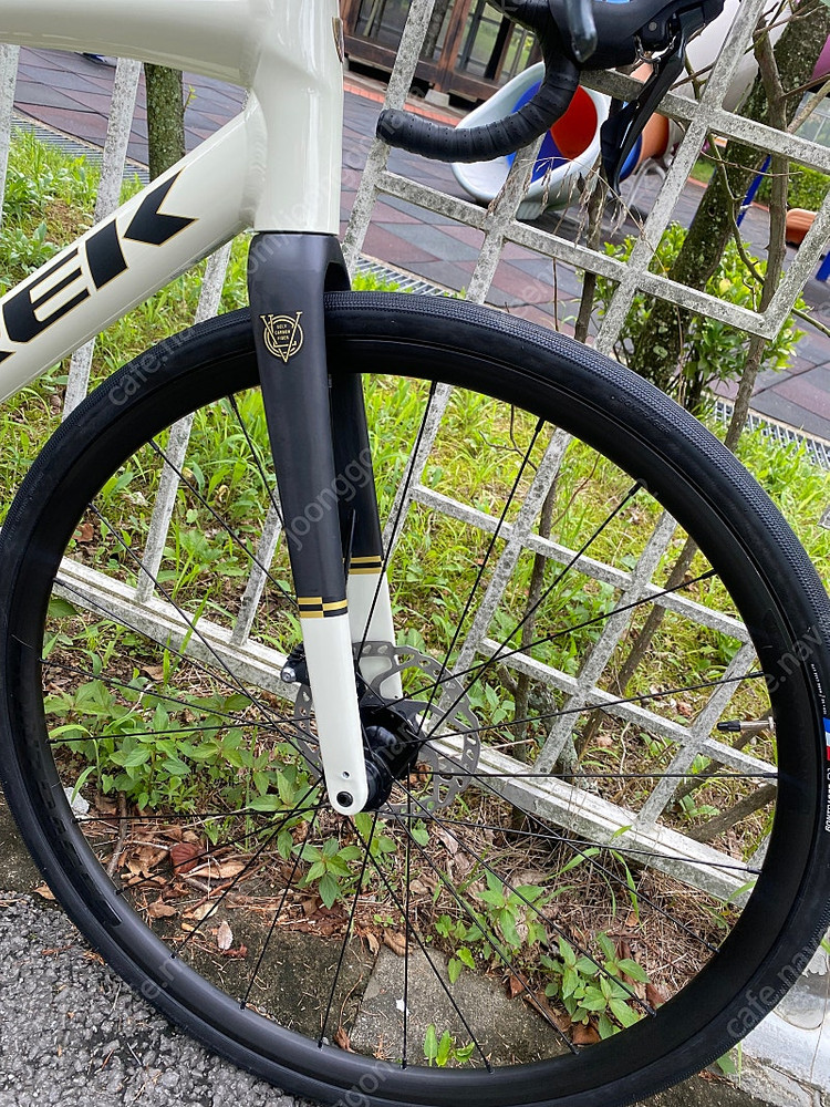 25년 트렉 도마니AL4 4세대 (티아그라10단,유압디스크)(가격인하)--3