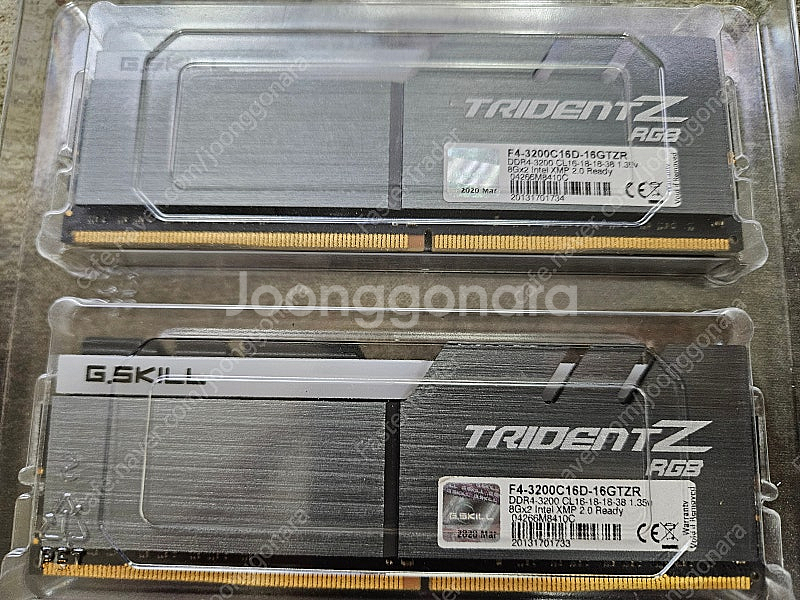 트라이던트 Z RGB 8gb x2 16기가 판매합니다--0
