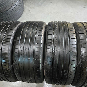 245 35 20 금호PS71 중고타이어 한대분 판매합니다
