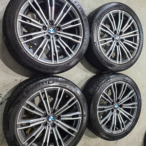 BMW G20 3시리즈 790M 18인치 순정 휠타이어 판매합니다