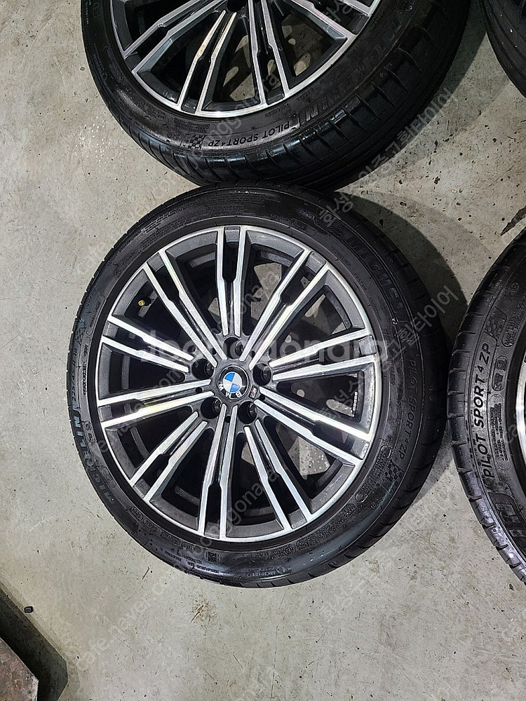 BMW G20 3시리즈 790M 18인치 순정 휠타이어...--3