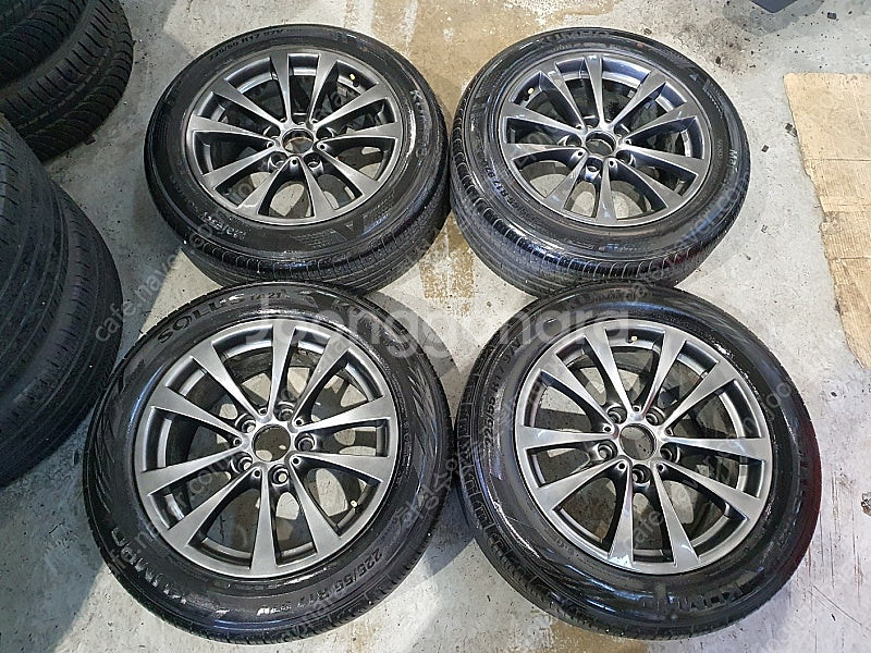 BMW F35 3GT 17인치 순정 휠타이어 판매합니다--0