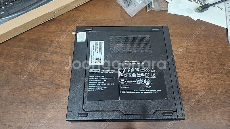 Lenovo ThinkStation P3 Tiny--2